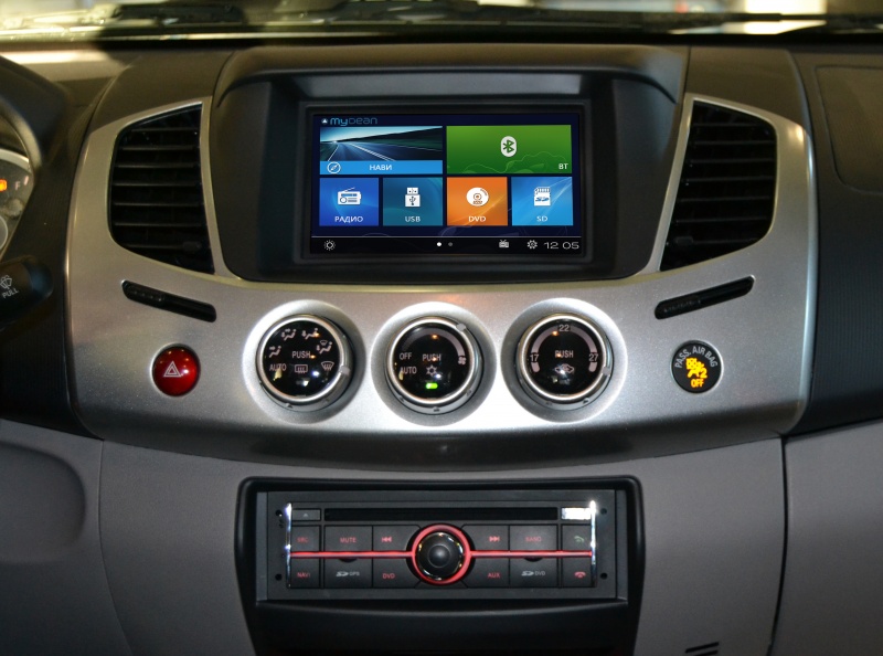 Головное устройство MyDean 2094 для автомобилей Mitsubishi L200 (2006-), Pajero Sport (2009-)